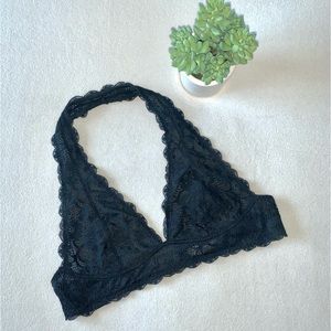 FREE PEOPLE Intimately Free People Galloon Black Lace Halter Bra, EUC worn 2x
